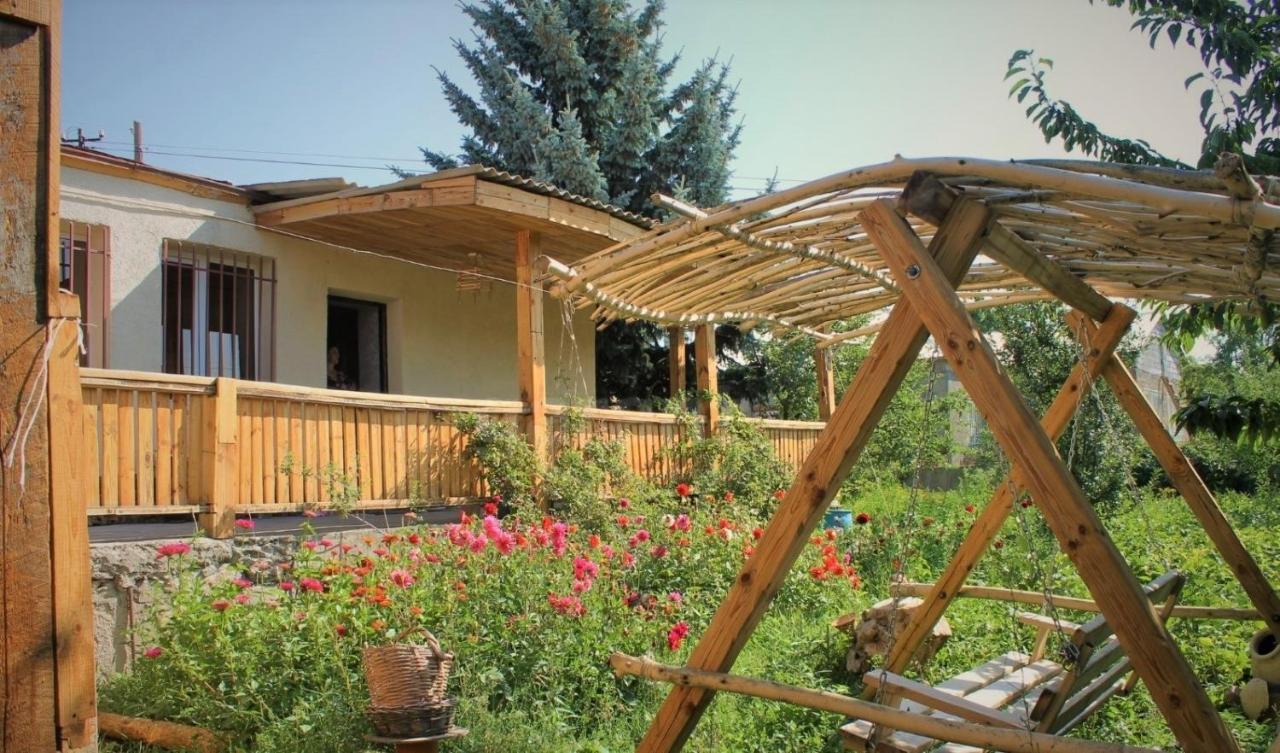 Armen'S B&B Севан Екстер'єр фото